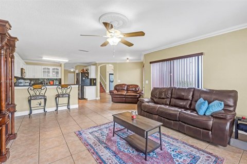 Casa en venta en Miramar, Florida, 4 dormitorios, 231.42 m2 № 1358864 - foto 3