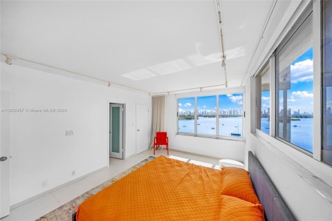 Condominio en venta en Miami Beach, Florida, 2 dormitorios, 99.5 m2 № 1224980 - foto 15