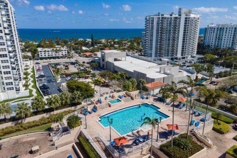 Condo in Fort Lauderdale, Florida, 2 bedrooms  № 1040714 - photo 30