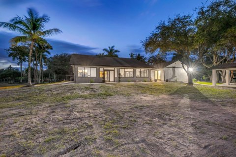 Casa en venta en Southwest Ranches, Florida, 4 dormitorios, 323.76 m2 № 1076834 - foto 7