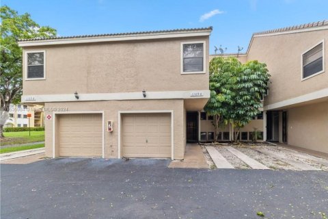 Villa ou maison à vendre à Coral Springs, Floride: 3 chambres, 148.64 m2 № 1017876 - photo 1