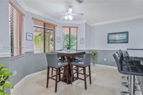 Casa en venta en Cutler Bay, Florida, 5 dormitorios, 366.5 m2 № 1054243 - foto 13