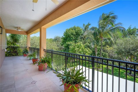 Villa ou maison à vendre à Cutler Bay, Floride: 5 chambres, 366.5 m2 № 1054243 - photo 25