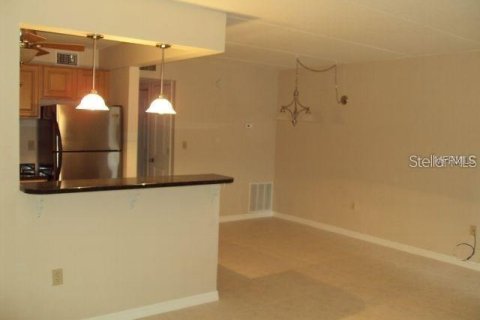 Condo in Largo, Florida, 1 bedroom  № 1370126 - photo 3