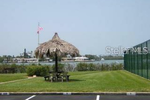 Condominio en alquiler en Largo, Florida, 1 dormitorio, 69.4 m2 № 1370126 - foto 9