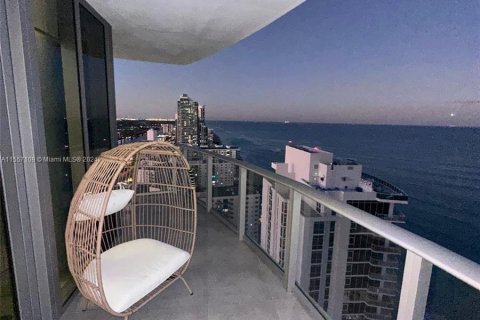 Condominio en venta en Hollywood, Florida, 2 dormitorios, 106.37 m2 № 1078682 - foto 5