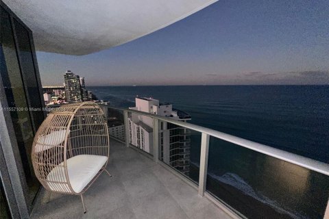 Condominio en venta en Hollywood, Florida, 2 dormitorios, 106.37 m2 № 1078682 - foto 8