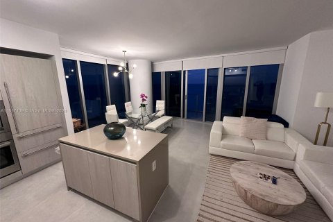 Condominio en venta en Hollywood, Florida, 2 dormitorios, 106.37 m2 № 1078682 - foto 2