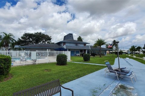 Copropriété à vendre à Hollywood, Floride: 1 chambre, 67.54 m2 № 1272742 - photo 25