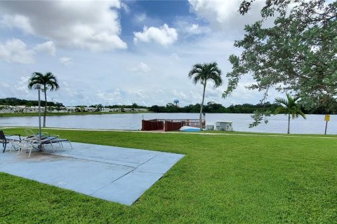 Copropriété à vendre à Hollywood, Floride: 1 chambre, 67.54 m2 № 1272742 - photo 27