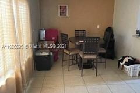 Casa en venta en Miami, Florida, 4 dormitorios, 150.5 m2 № 1386039 - foto 11