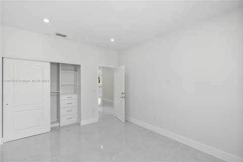 Villa ou maison à vendre à Aventura, Floride: 4 chambres, 273.97 m2 № 1360500 - photo 23