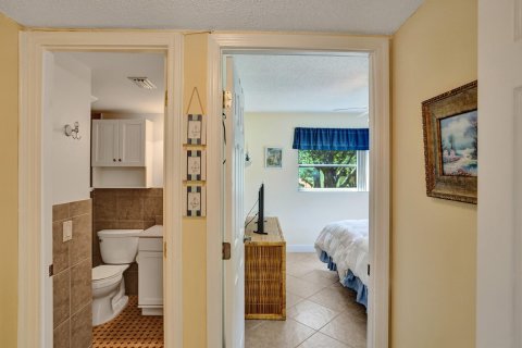 Condo in Margate, Florida, 2 bedrooms  № 1068317 - photo 11