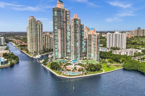 Condominio en venta en Aventura, Florida, 3 dormitorios, 197.88 m2 № 1210025 - foto 21