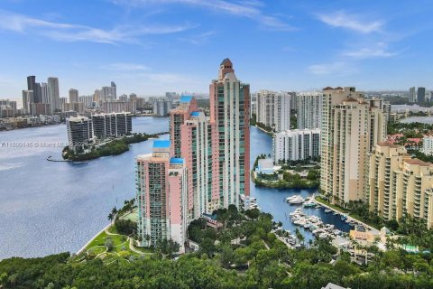 Condominio en venta en Aventura, Florida, 3 dormitorios, 197.88 m2 № 1210025 - foto 19