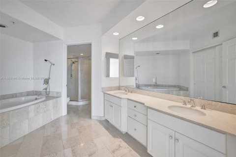 Copropriété à vendre à Aventura, Floride: 3 chambres, 197.88 m2 № 1210025 - photo 27