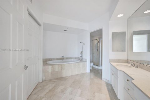 Copropriété à vendre à Aventura, Floride: 3 chambres, 197.88 m2 № 1210025 - photo 26