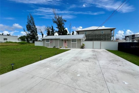 Villa ou maison à vendre à Punta Gorda, Floride: 2 chambres, 74.32 m2 № 1307209 - photo 24