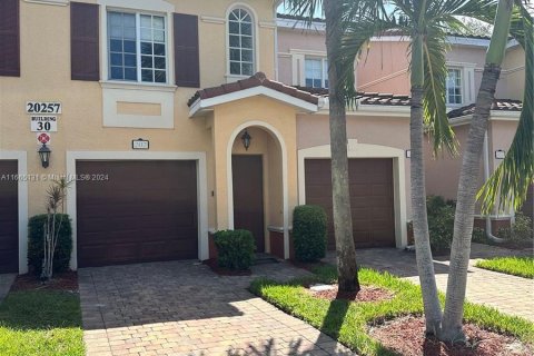 Adosado en alquiler en Fort Myers, Florida, 3 dormitorios, 151.99 m2 № 1377430 - foto 1