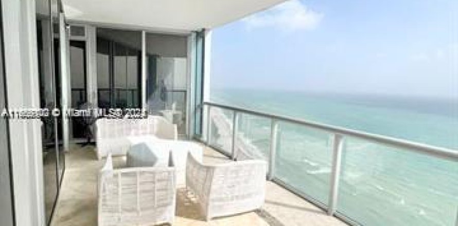 Apartamento en Sunny Isles Beach, Florida 2 dormitorios, 138.15 m2 № 1377435