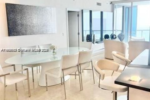 Apartamento en alquiler en Sunny Isles Beach, Florida, 2 dormitorios, 138.15 m2 № 1377435 - foto 8