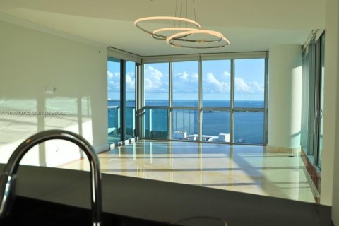 Condominio en alquiler en Miami, Florida, 2 dormitorios, 142.05 m2 № 1377432 - foto 9