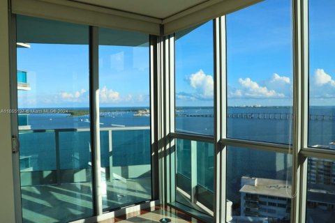 Condominio en alquiler en Miami, Florida, 2 dormitorios, 142.05 m2 № 1377432 - foto 5