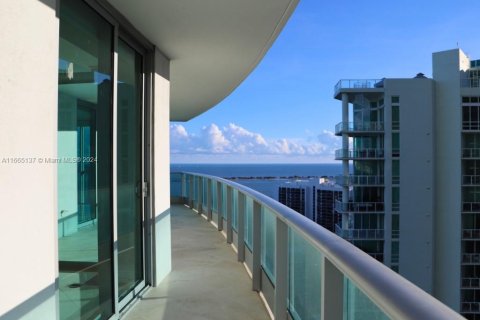 Copropriété à louer à Miami, Floride: 2 chambres, 142.05 m2 № 1377432 - photo 1