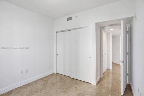 Condo in Aventura, Florida, 3 bedrooms  № 1402897 - photo 29