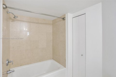 Condominio en venta en Aventura, Florida, 3 dormitorios, 156.82 m2 № 1402897 - foto 26