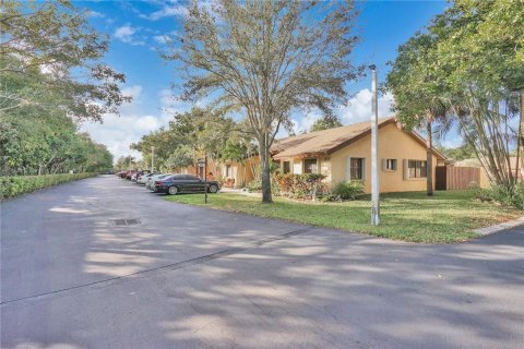 Villa ou maison à vendre à Oakland Park, Floride: 2 chambres, 98.57 m2 № 1058908 - photo 11