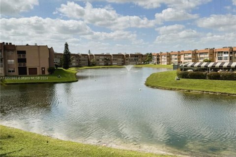 Copropriété à vendre à Sunrise, Floride: 2 chambres, 78.97 m2 № 1072007 - photo 29