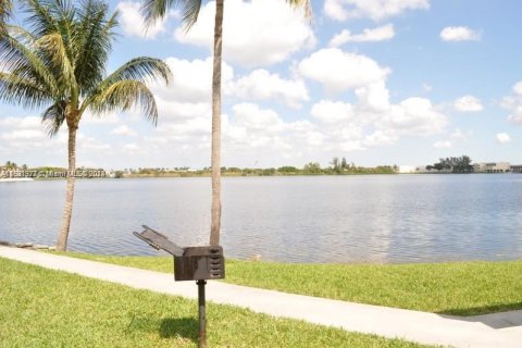Condominio en venta en Miami Lakes, Florida, 2 dormitorios, 78.97 m2 № 1071970 - foto 28
