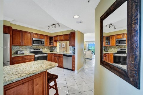 Condominio en venta en Pompano Beach, Florida, 2 dormitorios, 113.53 m2 № 1331096 - foto 2