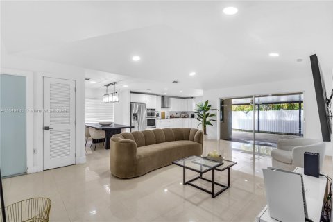 Villa ou maison à vendre à Hialeah, Floride: 3 chambres, 137.5 m2 № 1331801 - photo 22