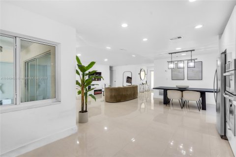 Villa ou maison à vendre à Hialeah, Floride: 3 chambres, 137.5 m2 № 1331801 - photo 26