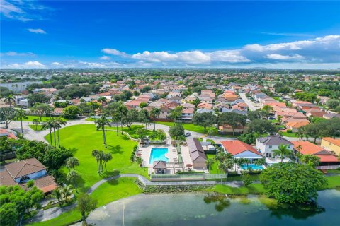 Villa ou maison à vendre à Hialeah, Floride: 3 chambres, 137.5 m2 № 1331801 - photo 10