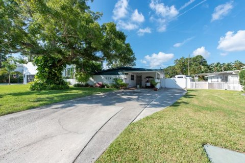 Terreno en venta en Tampa, Florida № 1254626 - foto 1