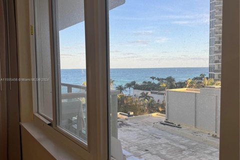 Hotel in Sunny Isles Beach, Florida 33.44 sq.m. № 1076594 - photo 15