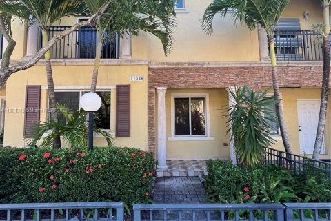 Townhouse in Miami, Florida 3 bedrooms, 134.8 sq.m. № 1415446 - photo 3