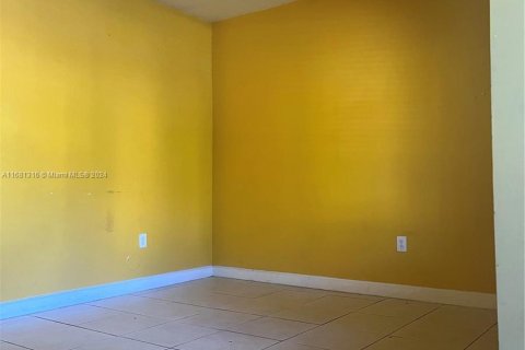 Townhouse in Miami, Florida 3 bedrooms, 134.8 sq.m. № 1415446 - photo 6