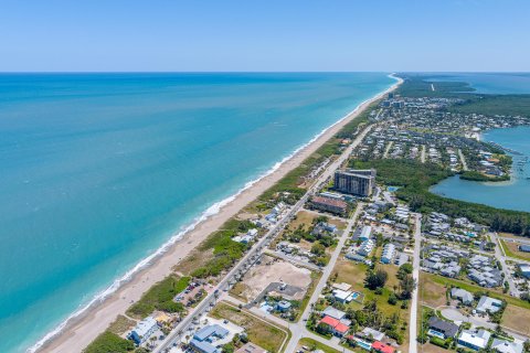 House in Hutchinson Island South, Florida 3 bedrooms, 336.4 sq.m. № 1079371 - photo 27