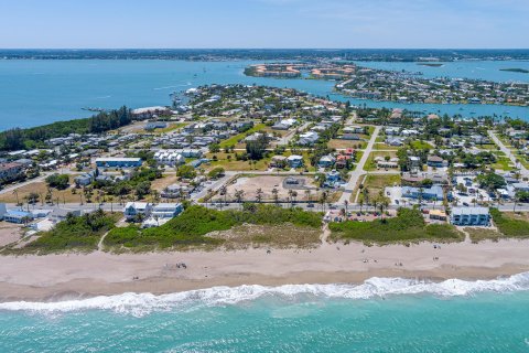 House in Hutchinson Island South, Florida 3 bedrooms, 336.4 sq.m. № 1079371 - photo 17