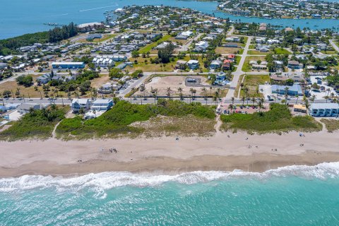 Casa en venta en Hutchinson Island South, Florida, 3 dormitorios, 336.4 m2 № 1079371 - foto 15