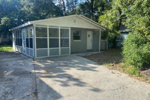 House in Tampa, Florida 2 bedrooms, 81.01 sq.m. № 1419773 - photo 1