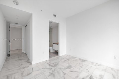 Copropriété à louer à Miami, Floride: 3 chambres, 219.99 m2 № 1226531 - photo 18