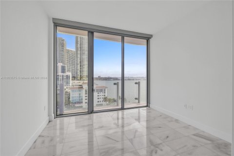 Copropriété à louer à Miami, Floride: 3 chambres, 219.99 m2 № 1226531 - photo 17