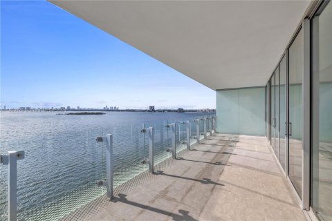 Copropriété à louer à Miami, Floride: 3 chambres, 219.99 m2 № 1226531 - photo 7