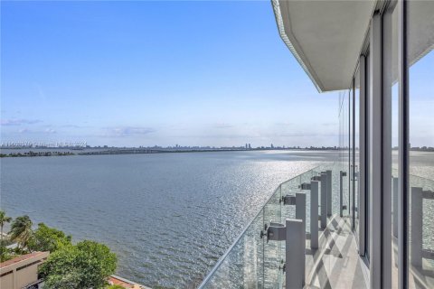 Copropriété à louer à Miami, Floride: 3 chambres, 219.99 m2 № 1226531 - photo 27