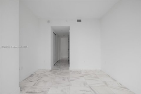 Copropriété à louer à Miami, Floride: 3 chambres, 219.99 m2 № 1226531 - photo 24